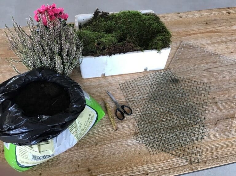 Create your own flower box out of moss